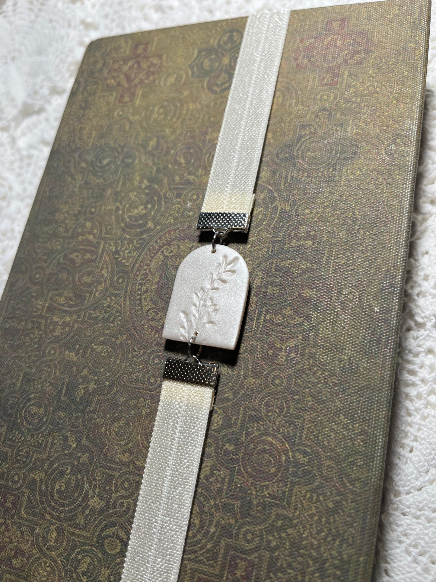 Cream/pearl arch bookmark