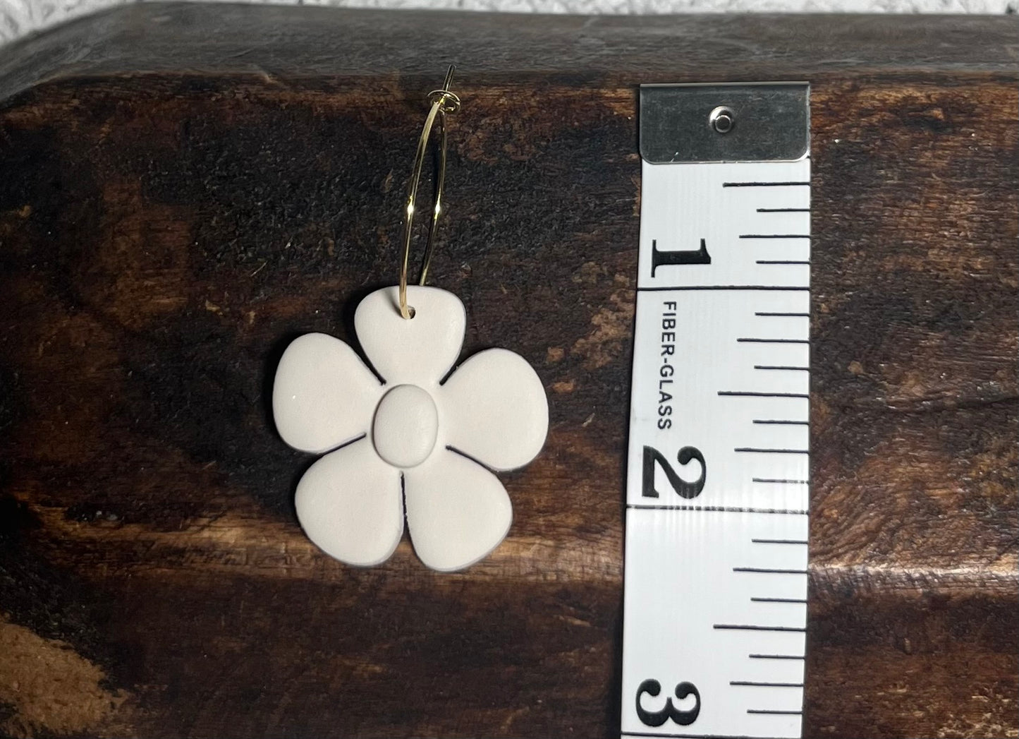 Funky flower hoops ivory