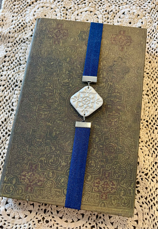 Navy pearl textured bookmark